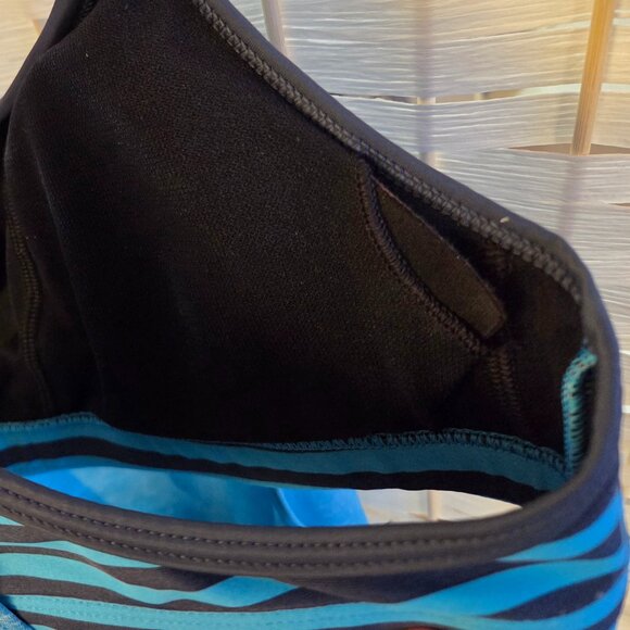 Unique Nike Women's Swimsuit - Picture 4 of 6